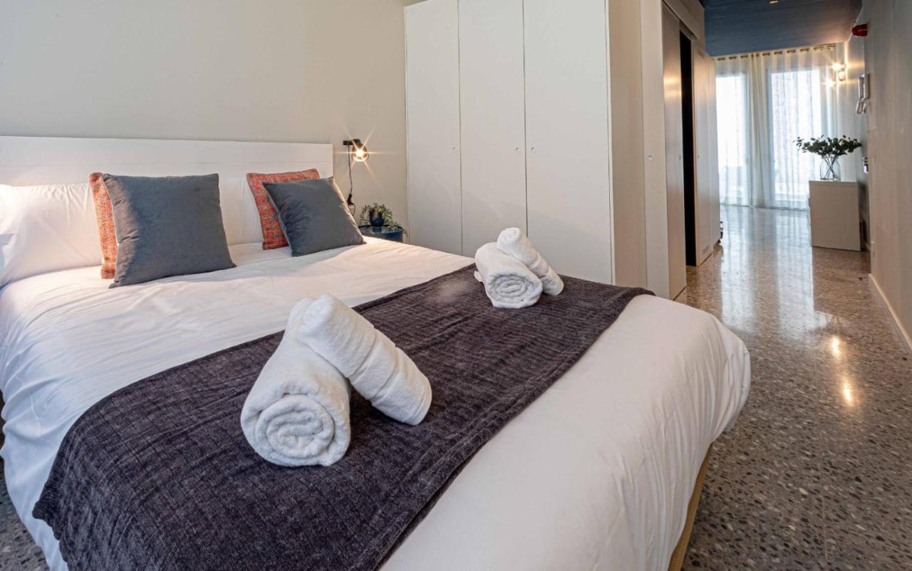 Barcelona Touch Apartments - Rosich Л'Успіталет-да-Любрагат Екстер'єр фото